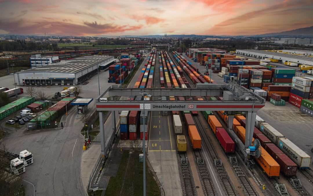 Současná intermodální doprava: křehká rovnováha mezi efektivitou, infrastrukturou a regulací